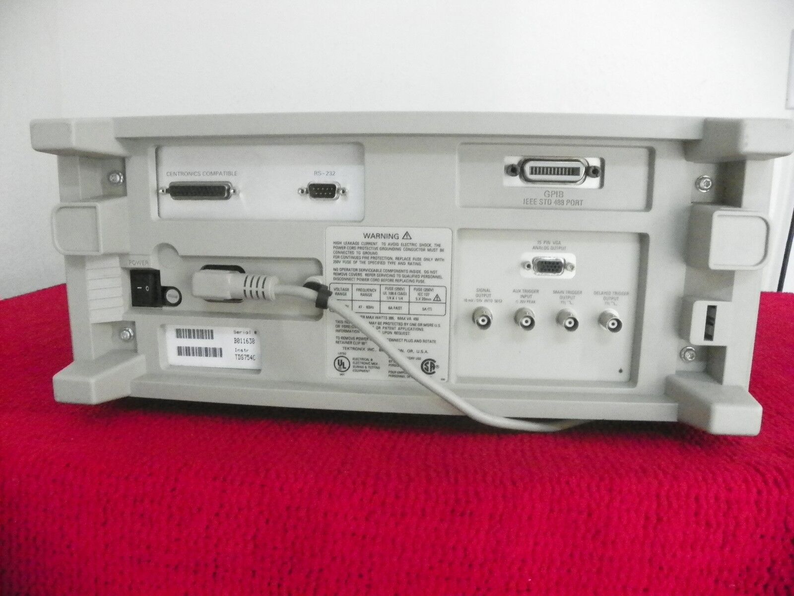 Tektronix TDS754C 500MHz 4 Channel Oscilloscope Options 13/1F/2F Tektronix TDS754C 500MHz 4 Channel Oscilloscope Options 13/1F/2F